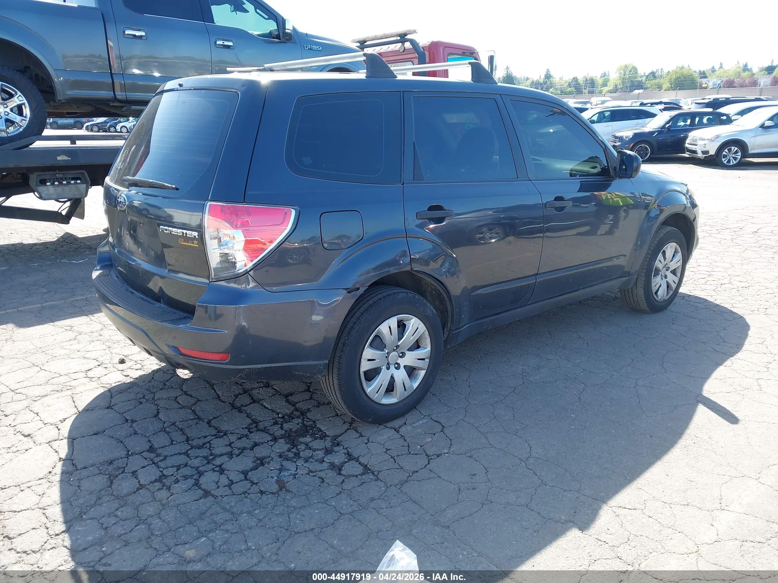 2010 Subaru Forester 2.5x Gray vin: JF2SH6AC1AH709179