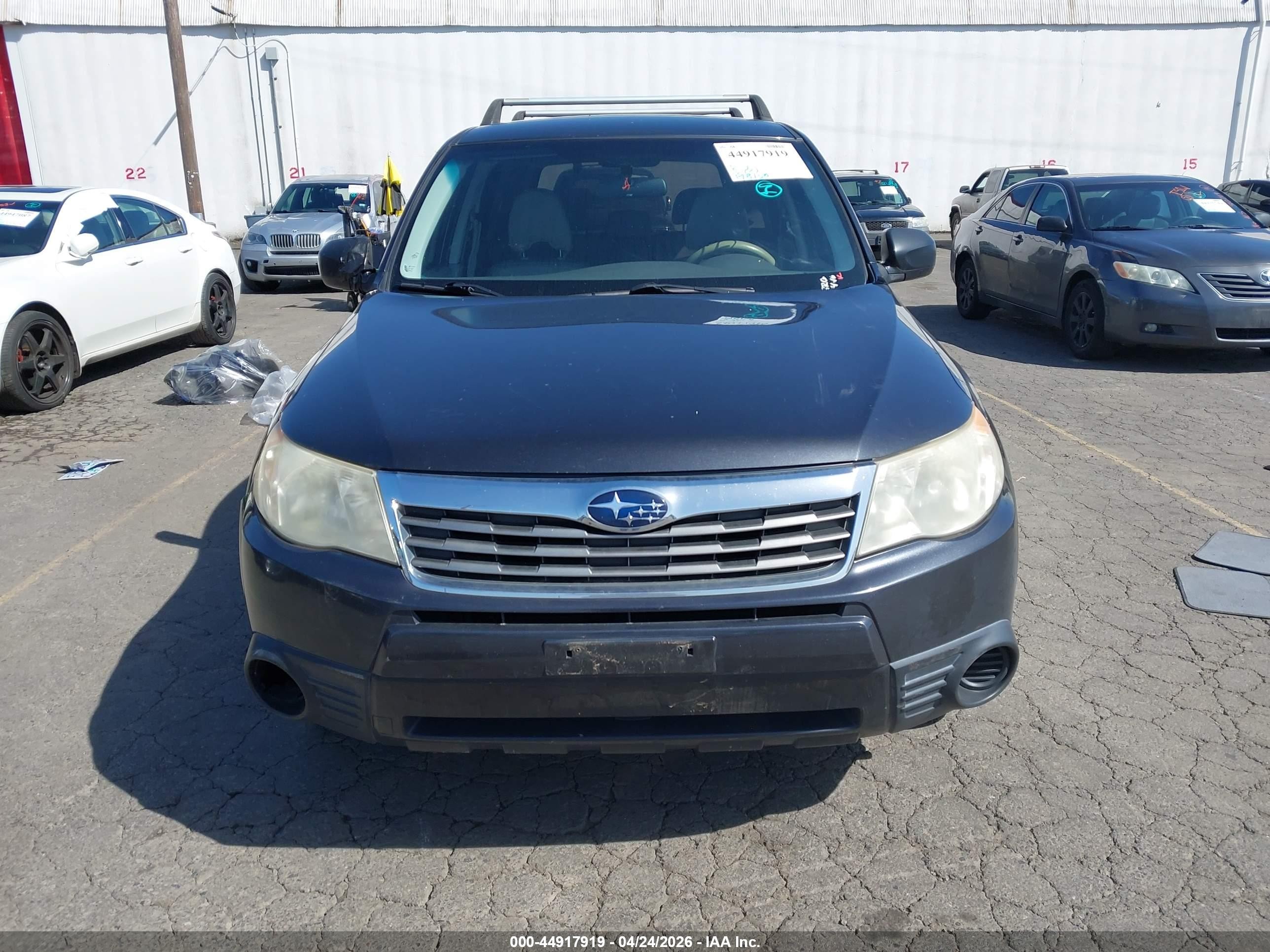 2010 Subaru Forester 2.5x Gray vin: JF2SH6AC1AH709179