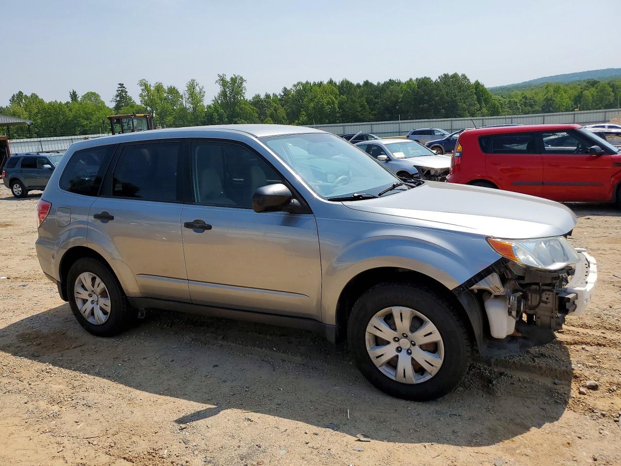 2010 Subaru Forester 2.5x Silver vin: JF2SH6AC1AH746166