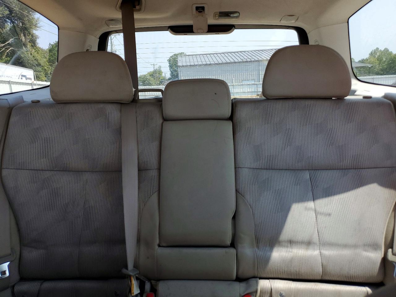 2010 Subaru Forester 2.5x Silver vin: JF2SH6AC1AH746166