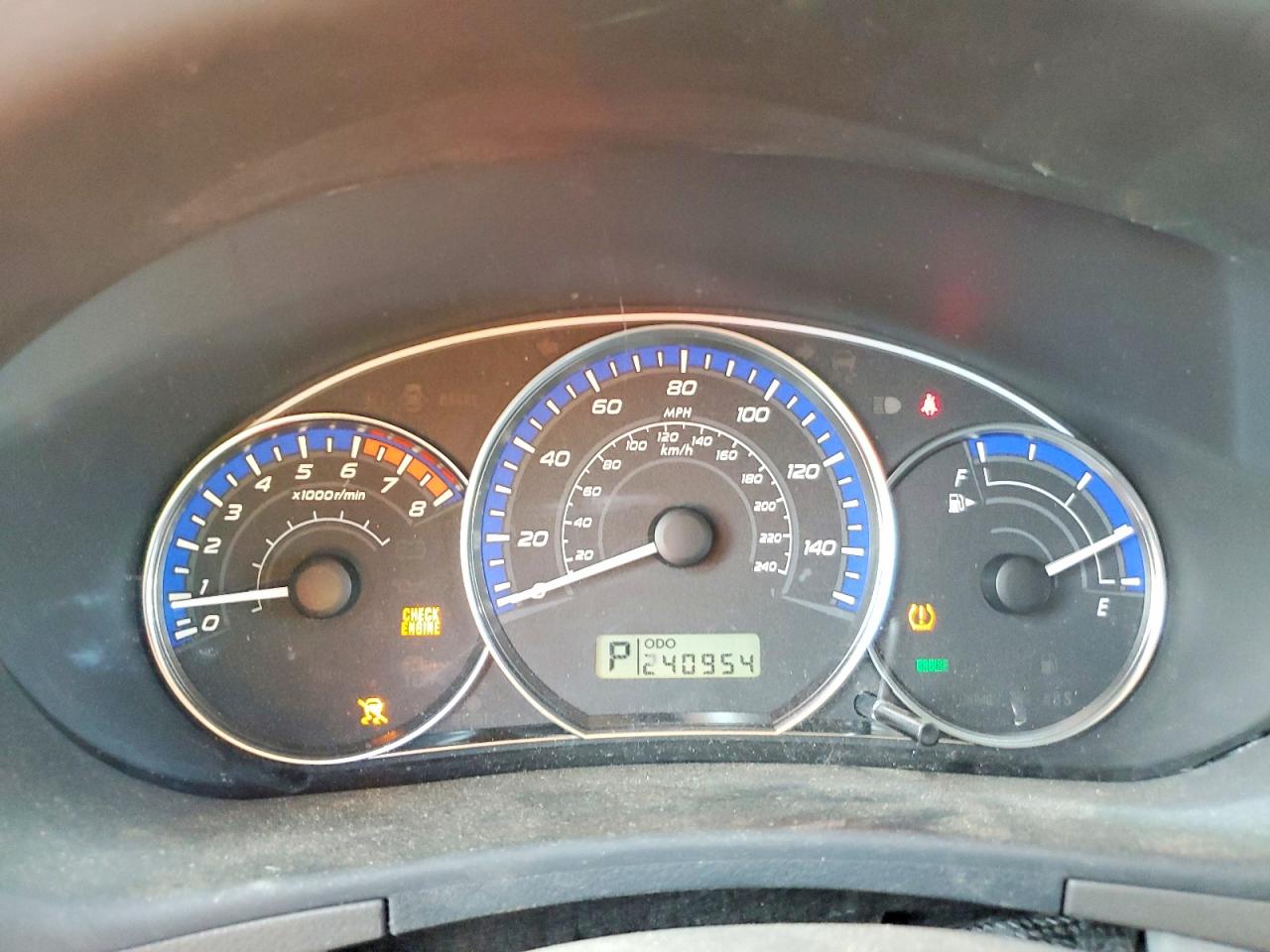 2010 Subaru Forester 2.5x Silver vin: JF2SH6AC1AH746166
