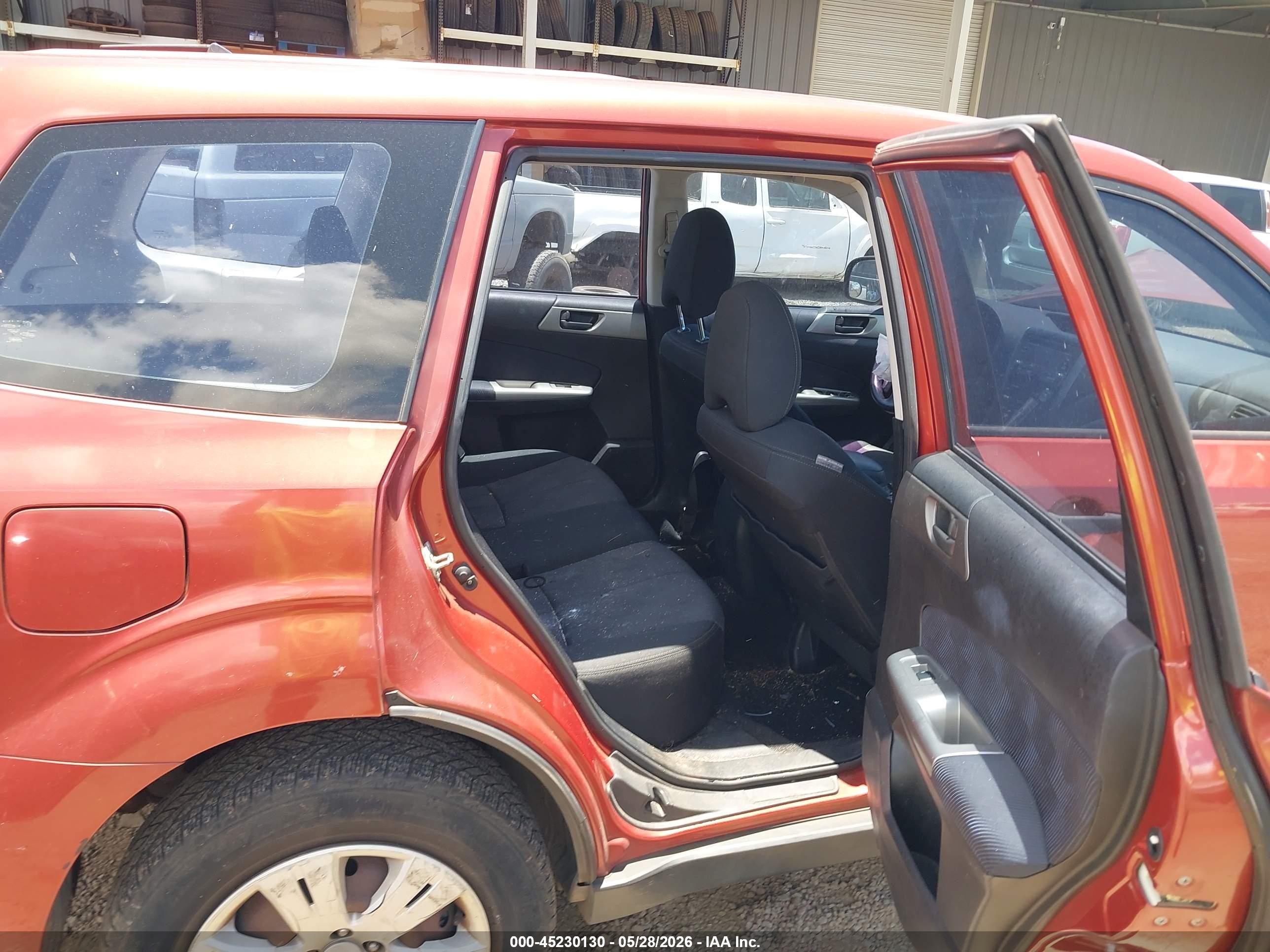 2010 Subaru Forester 2.5x Orange vin: JF2SH6AC1AH753568