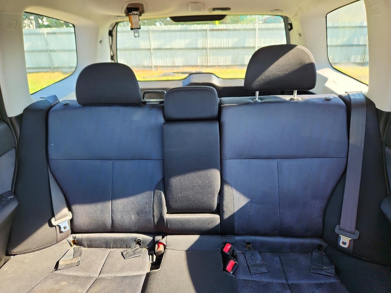 2010 Subaru Forester 2.5x Silver vin: JF2SH6AC2AH731501