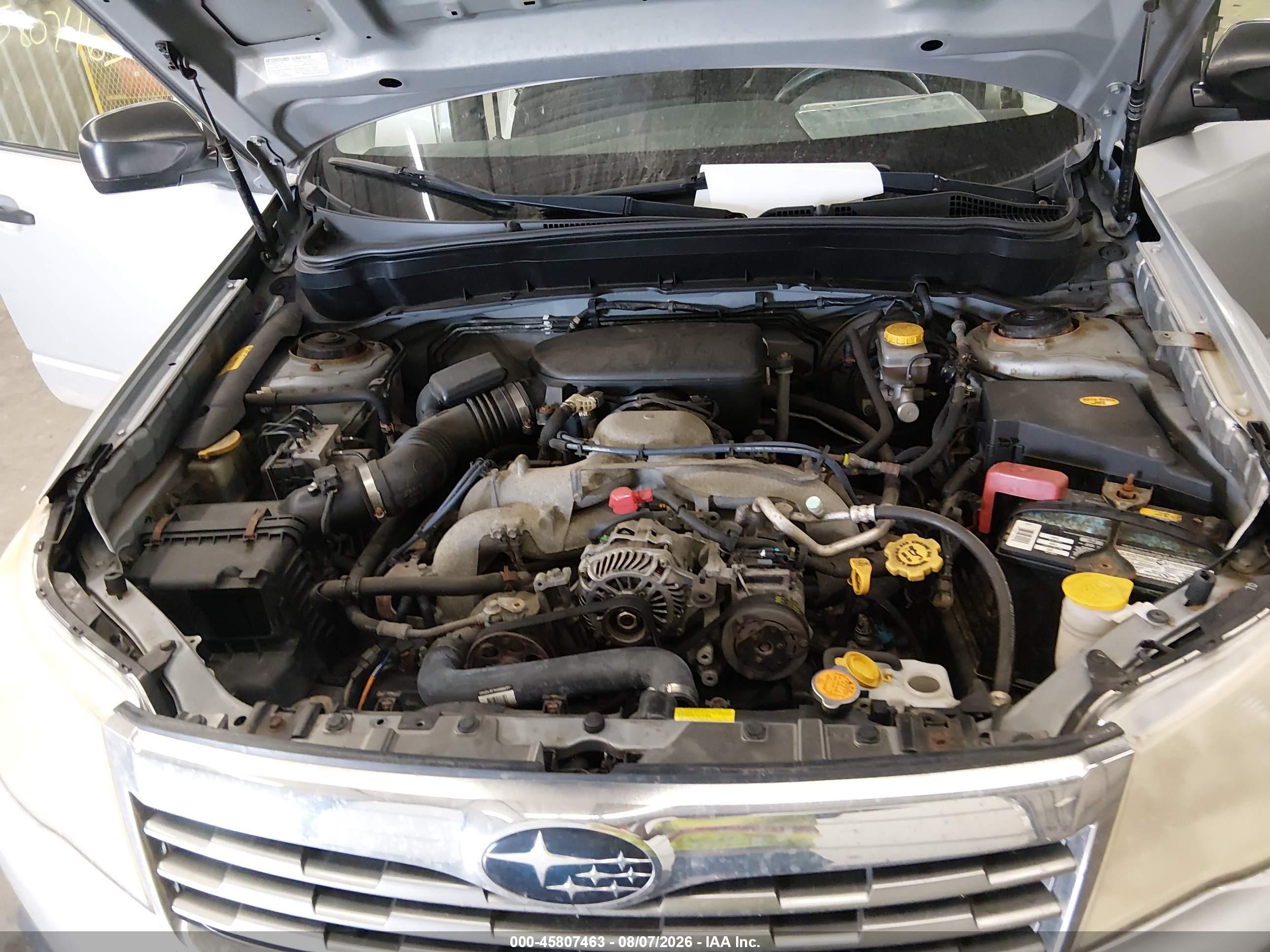 2010 Subaru Forester 2.5x Silver vin: JF2SH6AC2AH745365