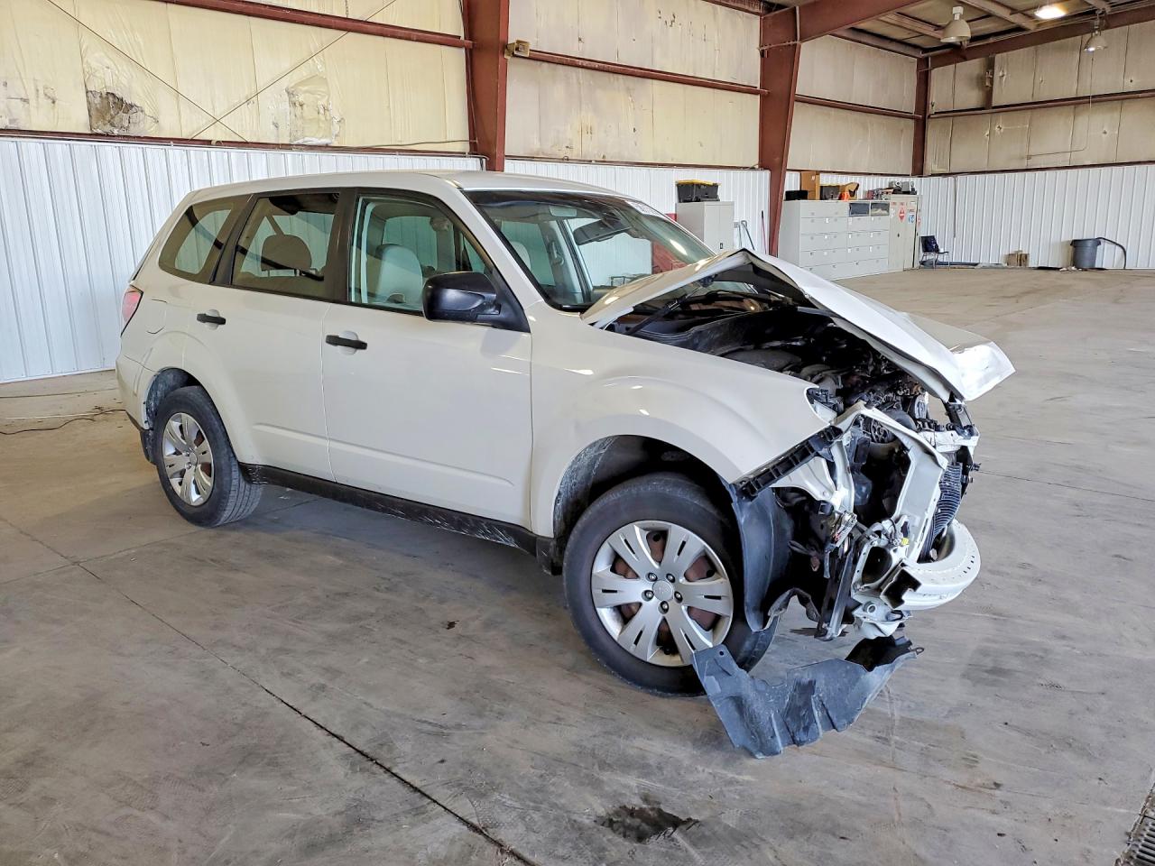 2010 Subaru Forester 2.5x White vin: JF2SH6AC2AH749285