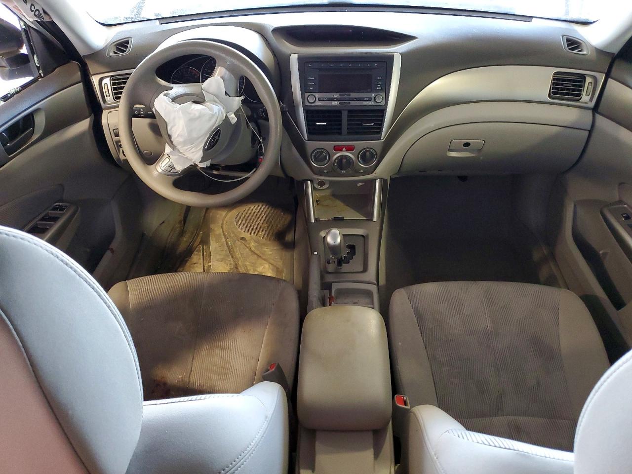 2010 Subaru Forester 2.5x White vin: JF2SH6AC2AH749285