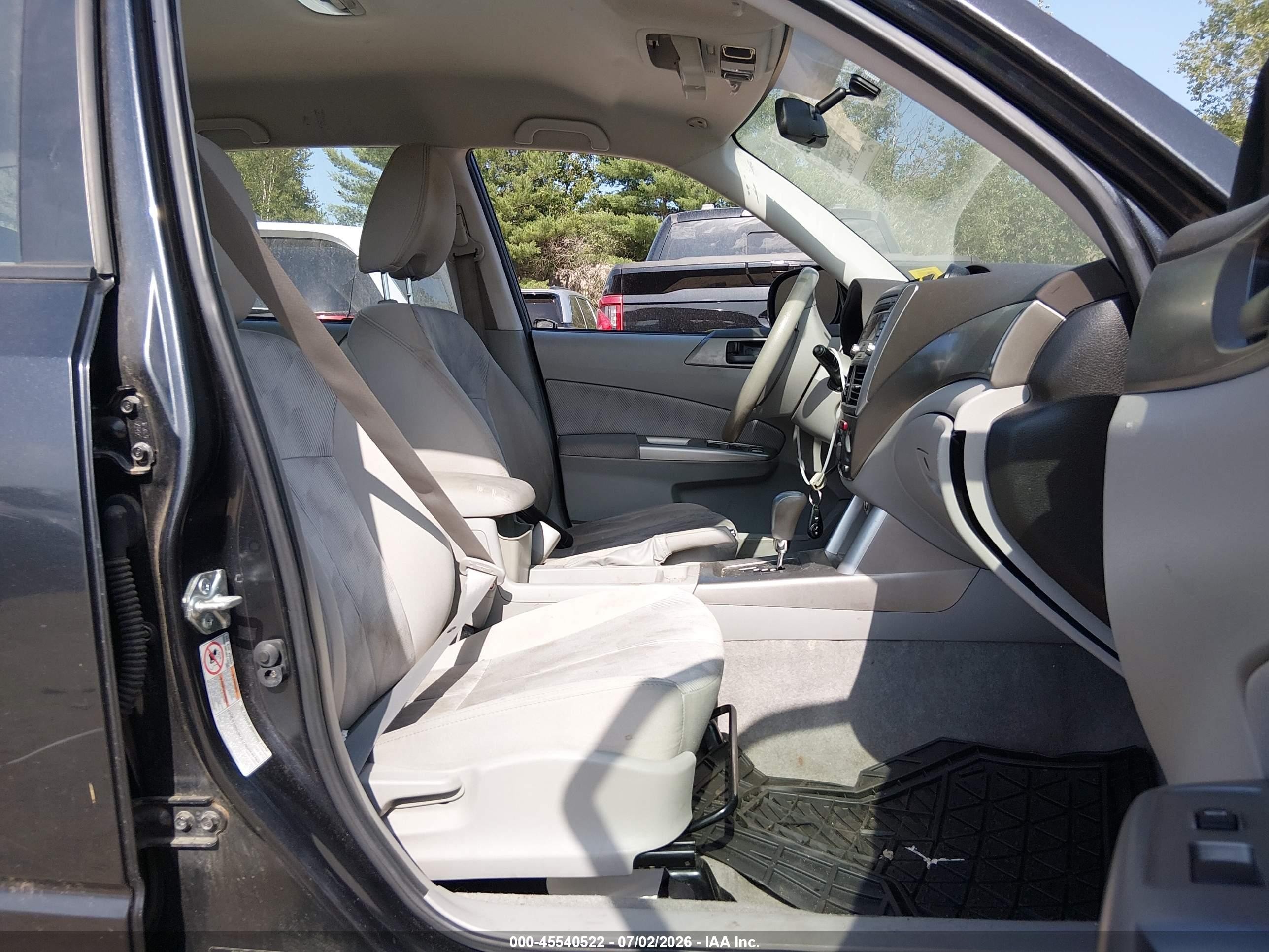2010 Subaru Forester 2.5x Gray vin: JF2SH6AC2AH751635