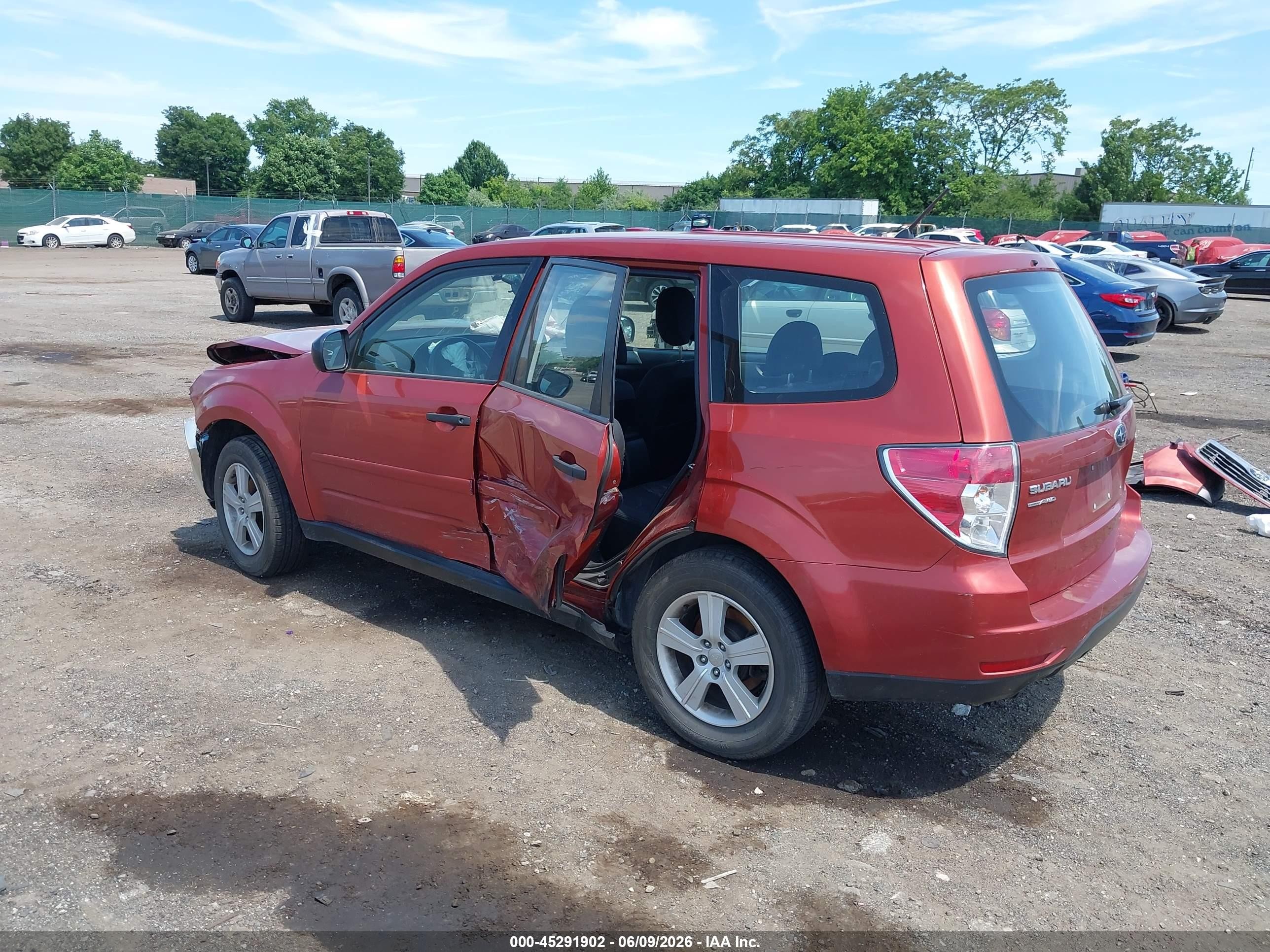 2010 Subaru Forester 2.5x Красный vin: JF2SH6AC2AH757998