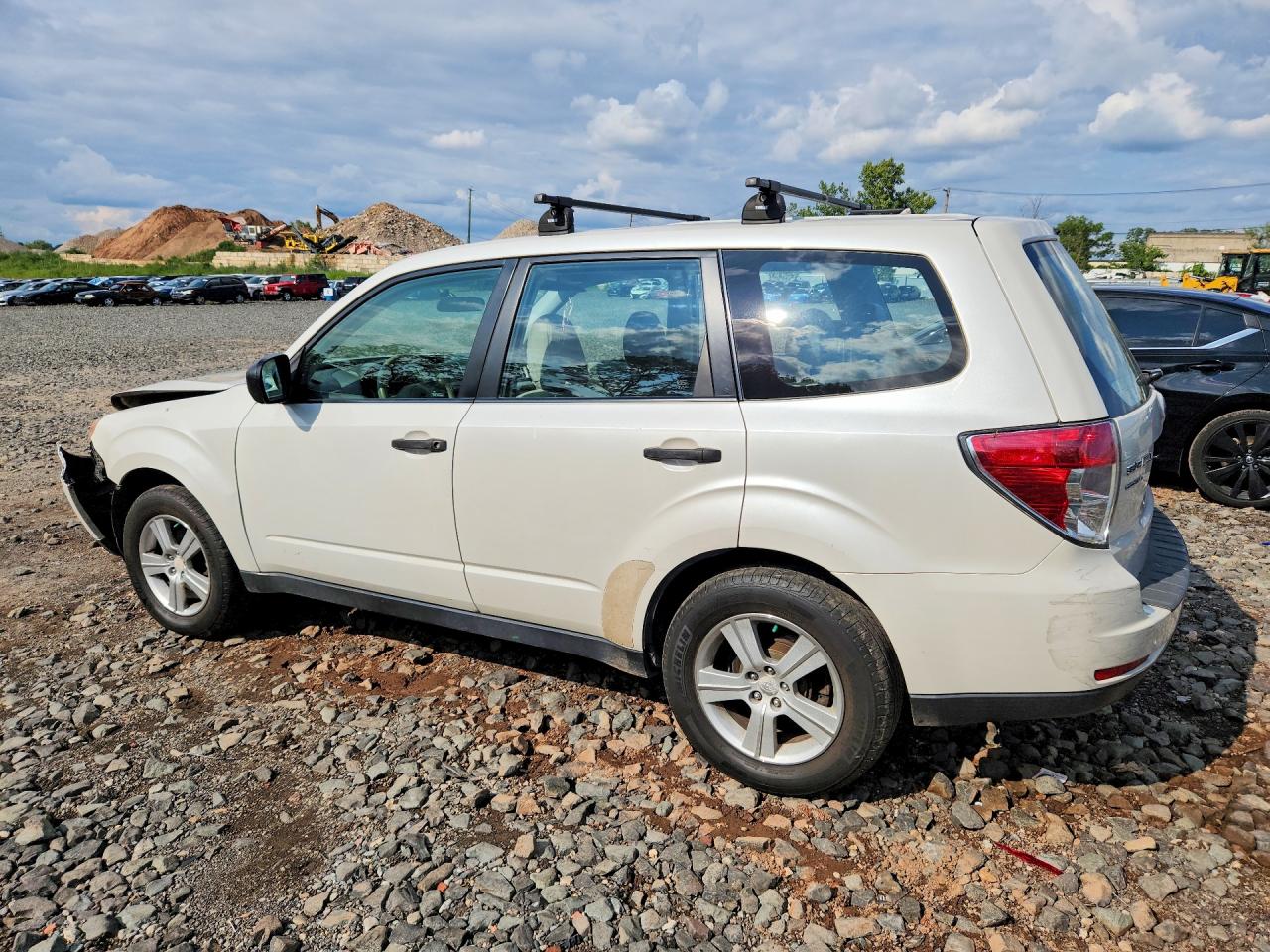 2010 Subaru Forester 2.5x White vin: JF2SH6AC2AH798261