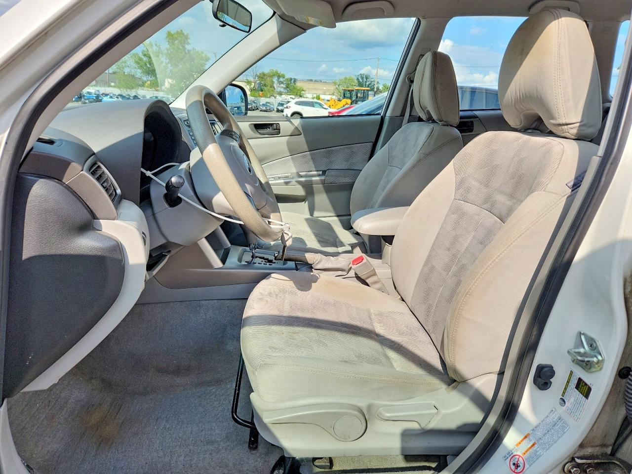 2010 Subaru Forester 2.5x White vin: JF2SH6AC2AH798261