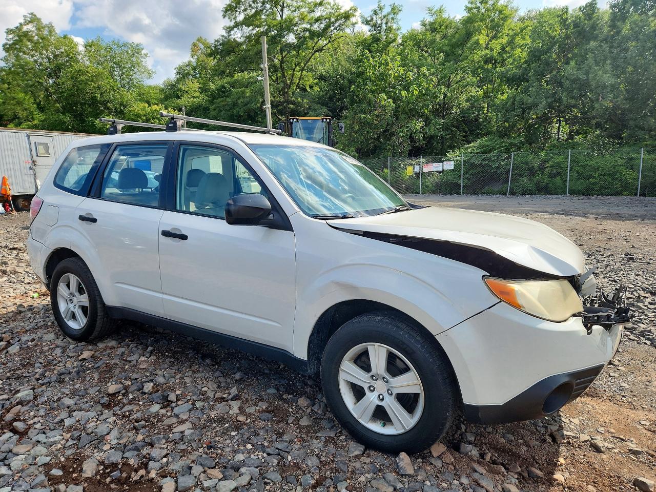 2010 Subaru Forester 2.5x White vin: JF2SH6AC2AH798261