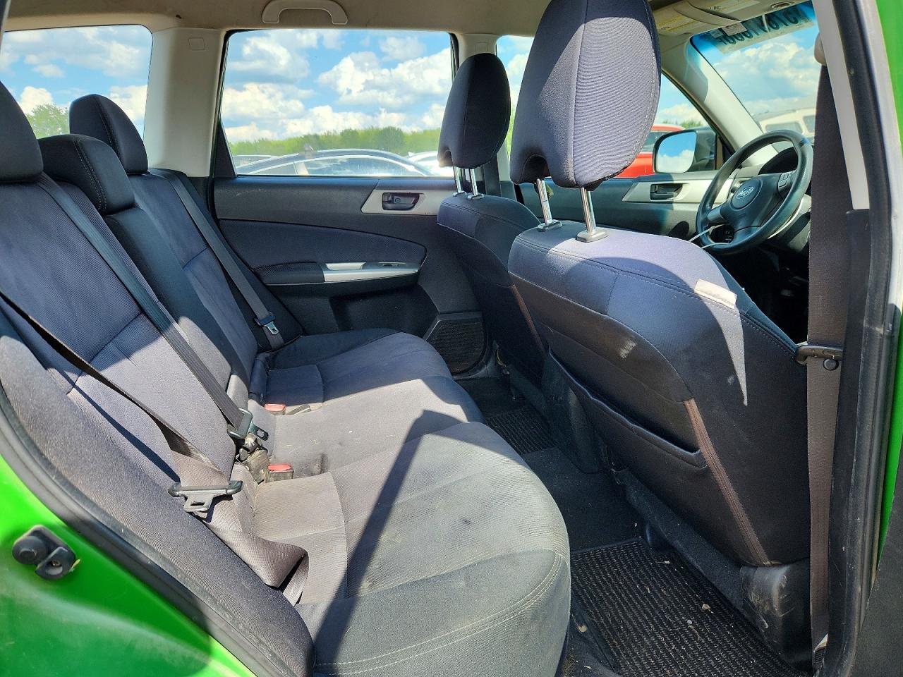 2010 Subaru Forester 2.5x Green vin: JF2SH6AC3AG725082