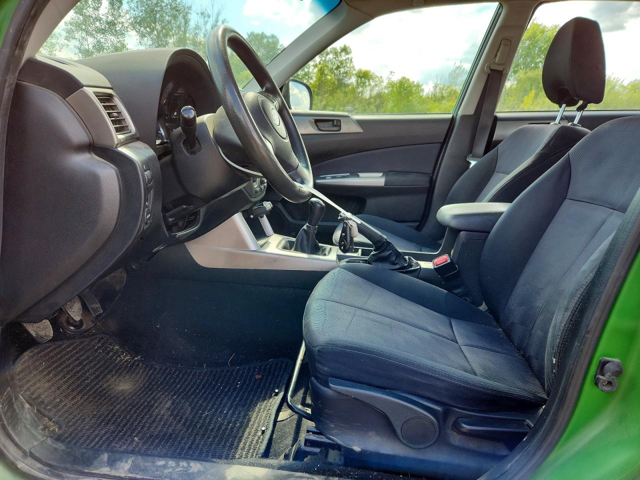 2010 Subaru Forester 2.5x Green vin: JF2SH6AC3AG725082