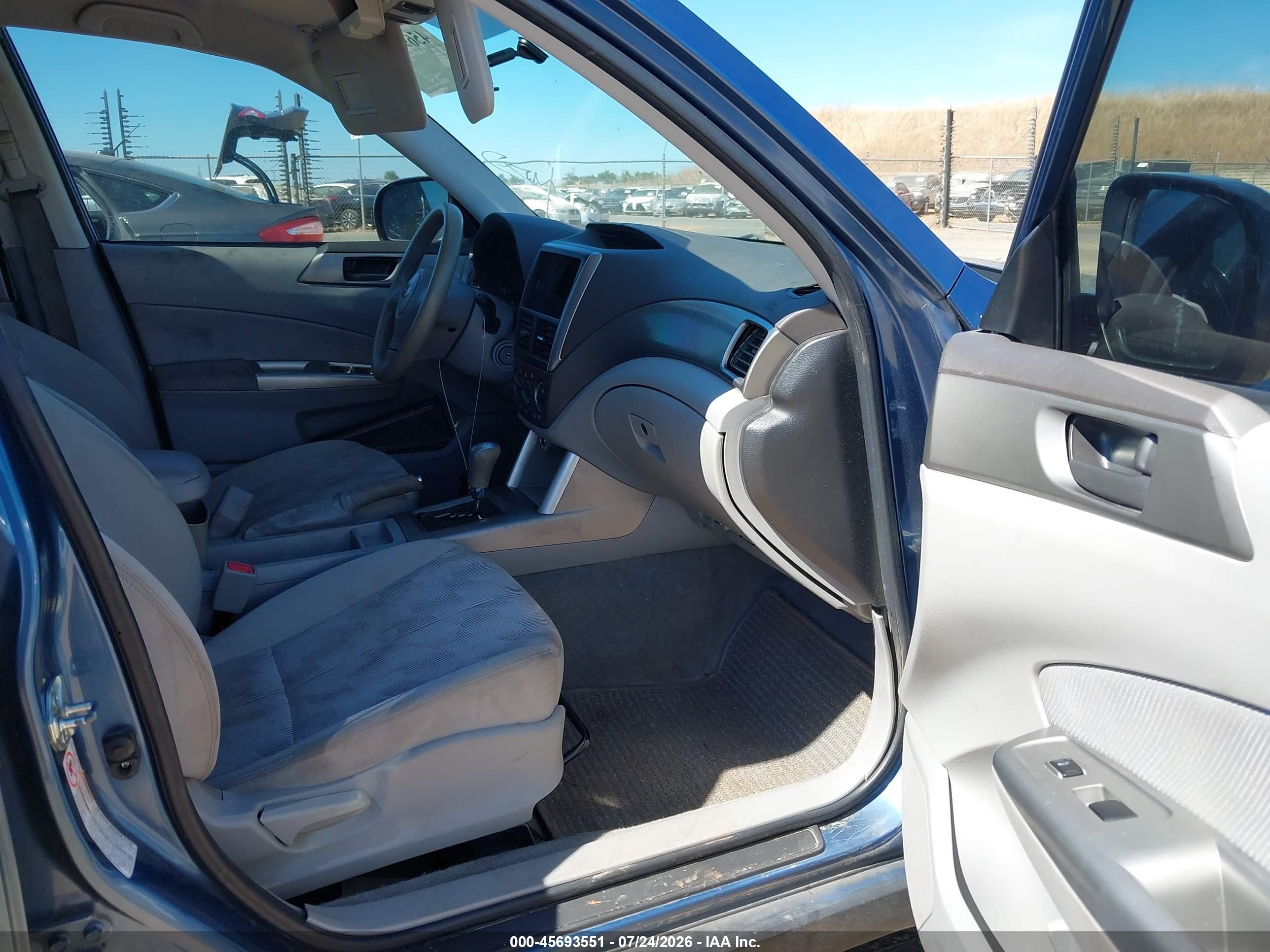2010 Subaru Forester 2.5x Blue vin: JF2SH6AC3AH756553