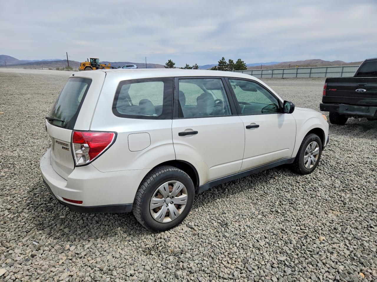 2010 Subaru Forester 2.5x White vin: JF2SH6AC4AH724193
