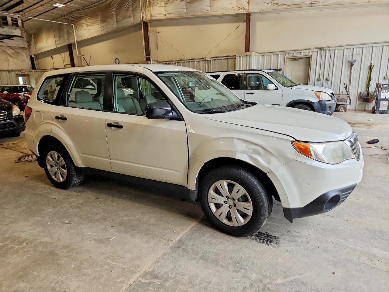 2010 Subaru Forester 2.5x White vin: JF2SH6AC4AH742306