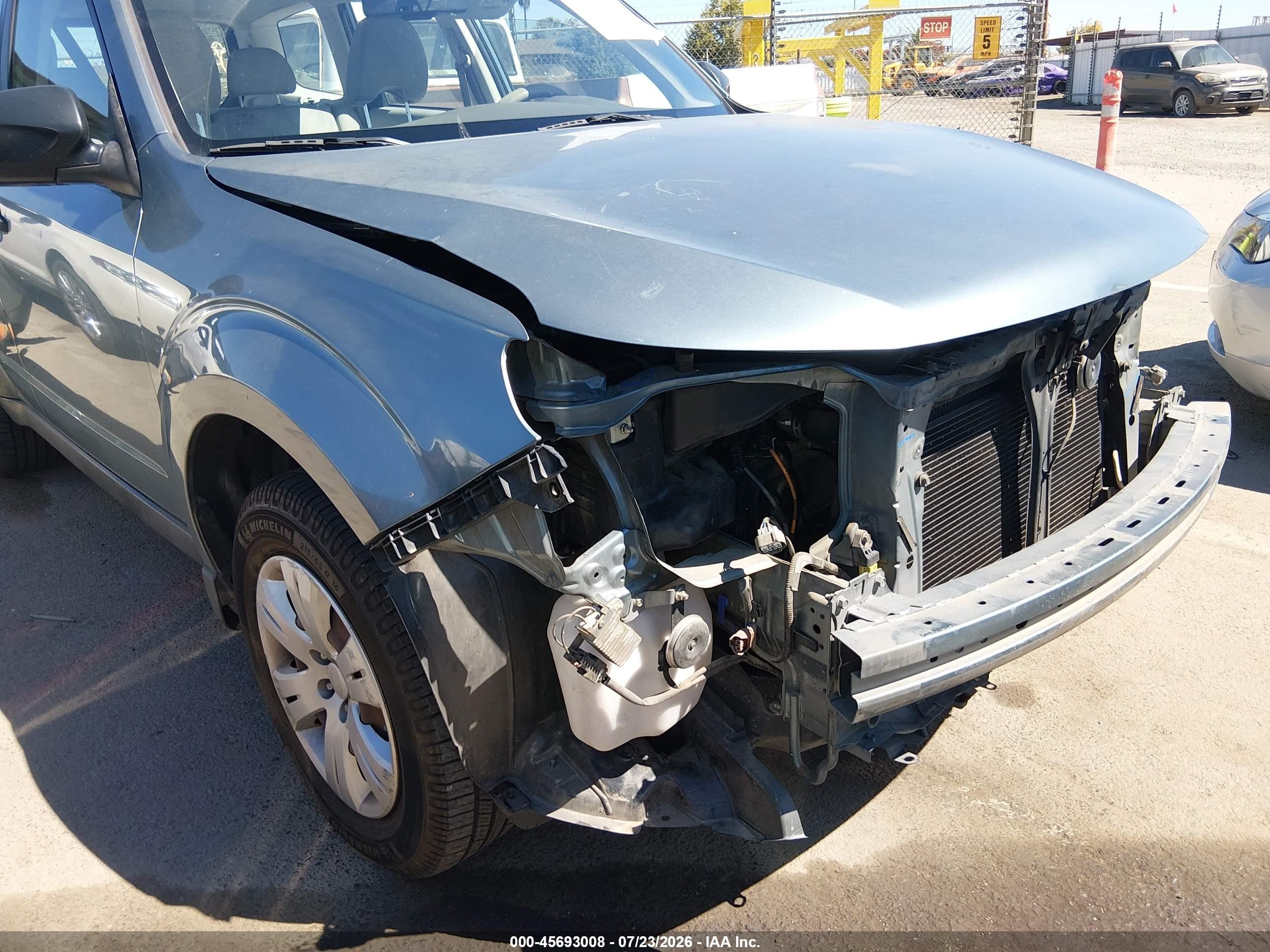 2010 Subaru Forester 2.5x Light Blue vin: JF2SH6AC4AH757131