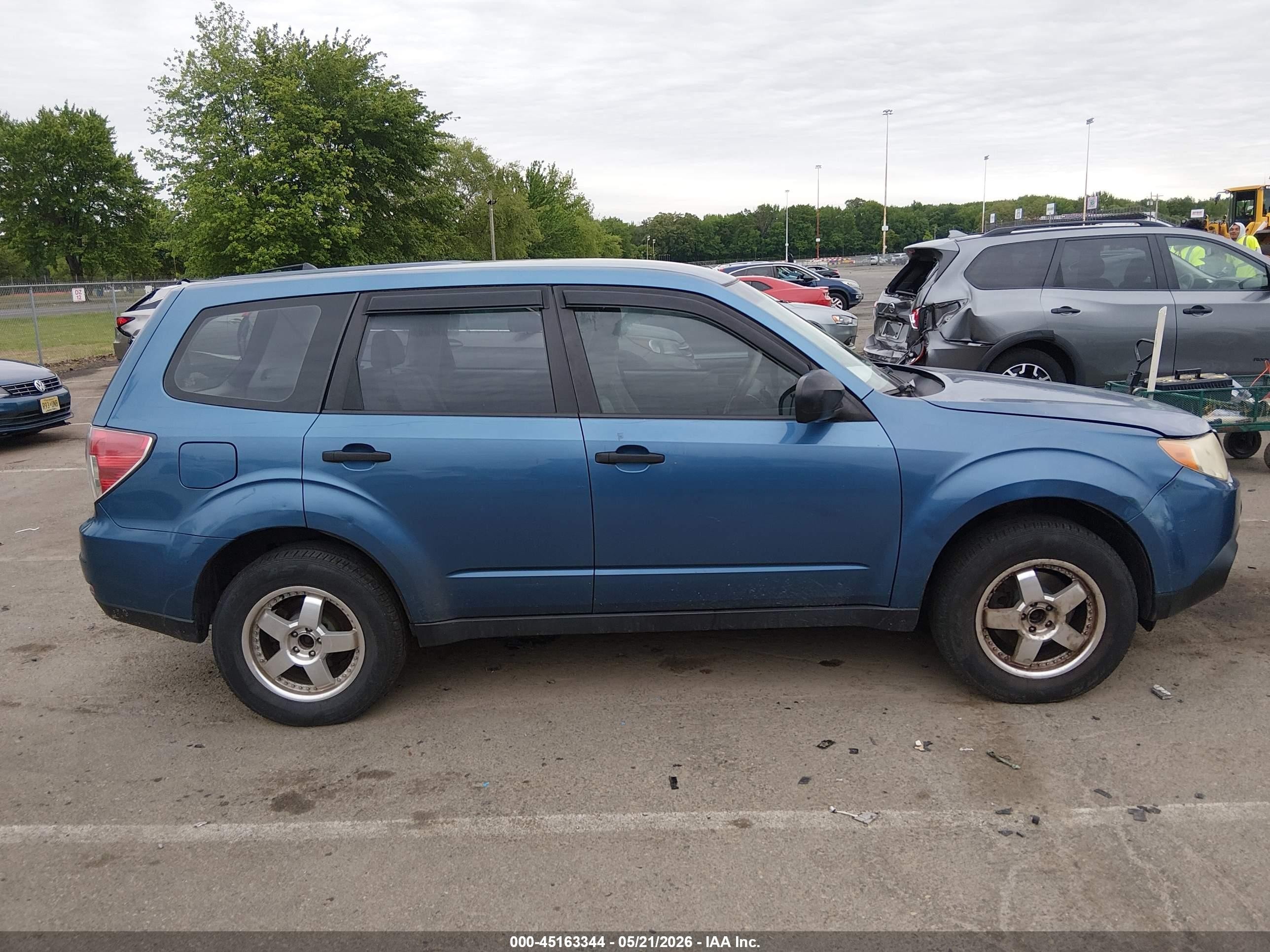 2010 Subaru Forester 2.5x Blue vin: JF2SH6AC5AG709871
