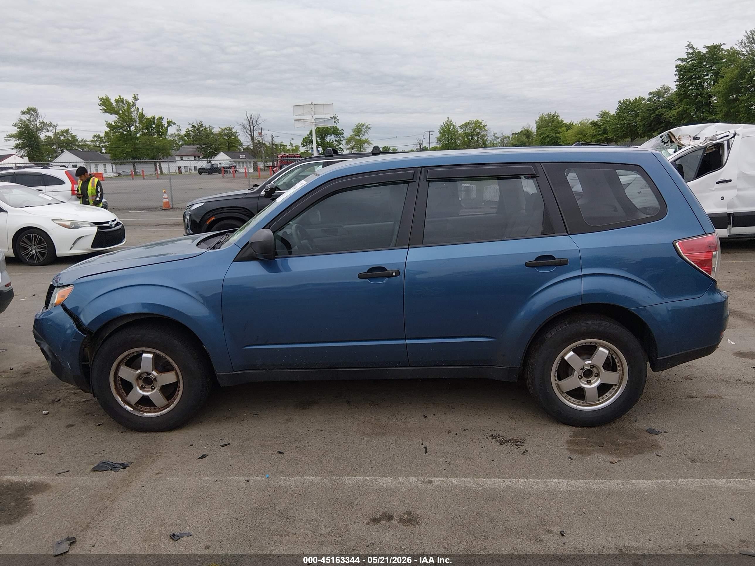 2010 Subaru Forester 2.5x Blue vin: JF2SH6AC5AG709871