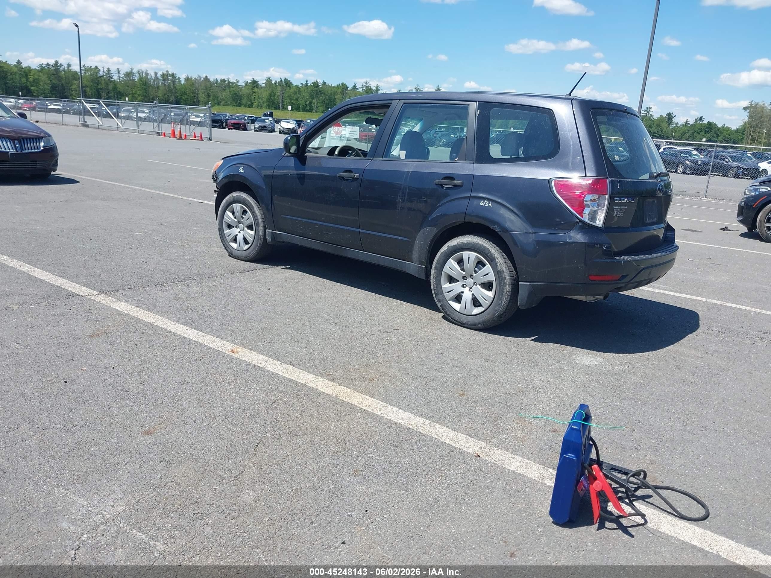 2010 Subaru Forester 2.5x Gray vin: JF2SH6AC5AH723425