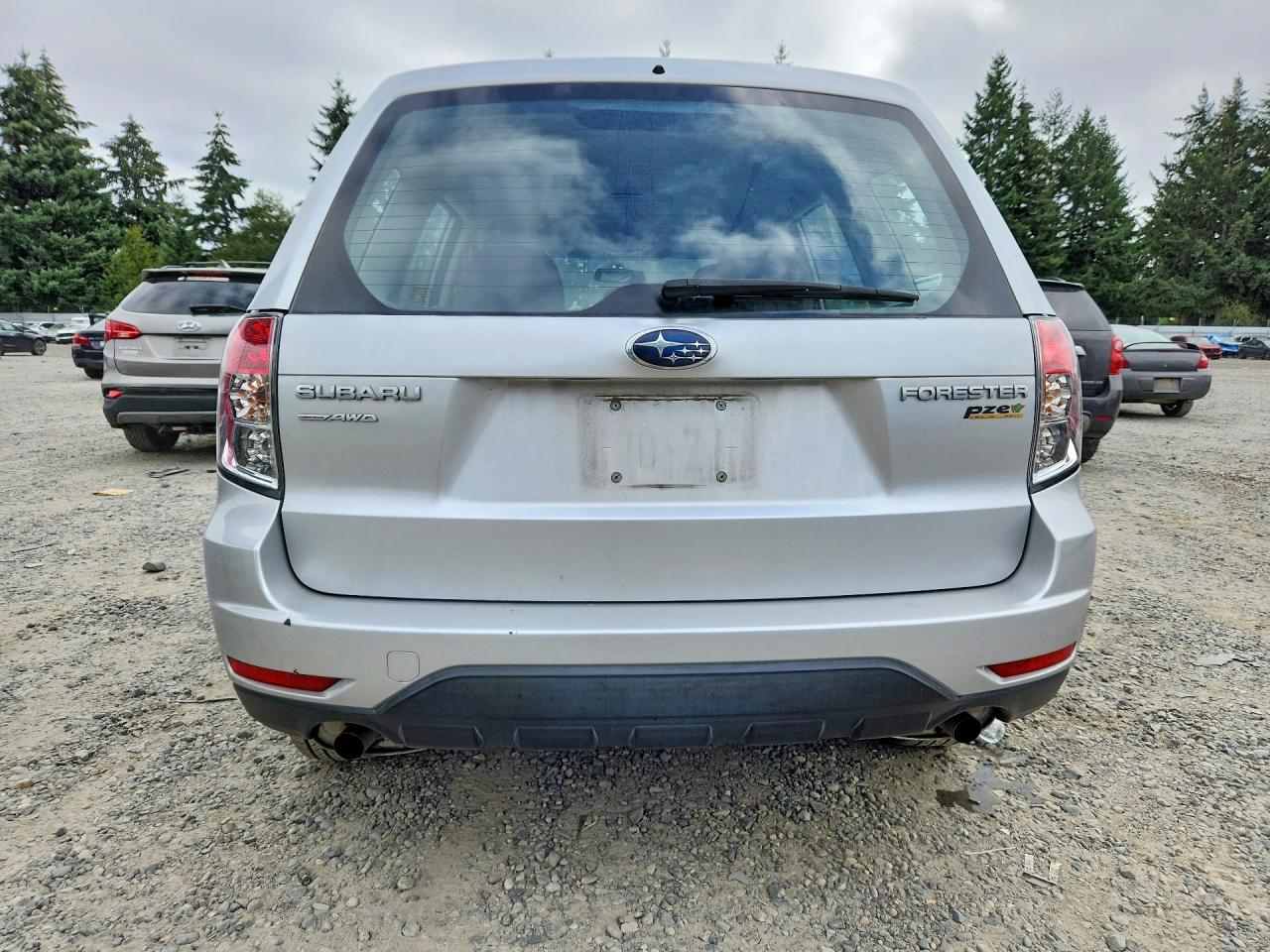 2010 Subaru Forester 2.5x Серебряный vin: JF2SH6AC5AH728589