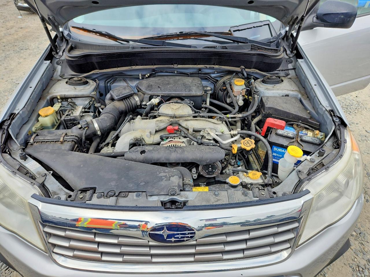 2010 Subaru Forester 2.5x Серебряный vin: JF2SH6AC5AH728589