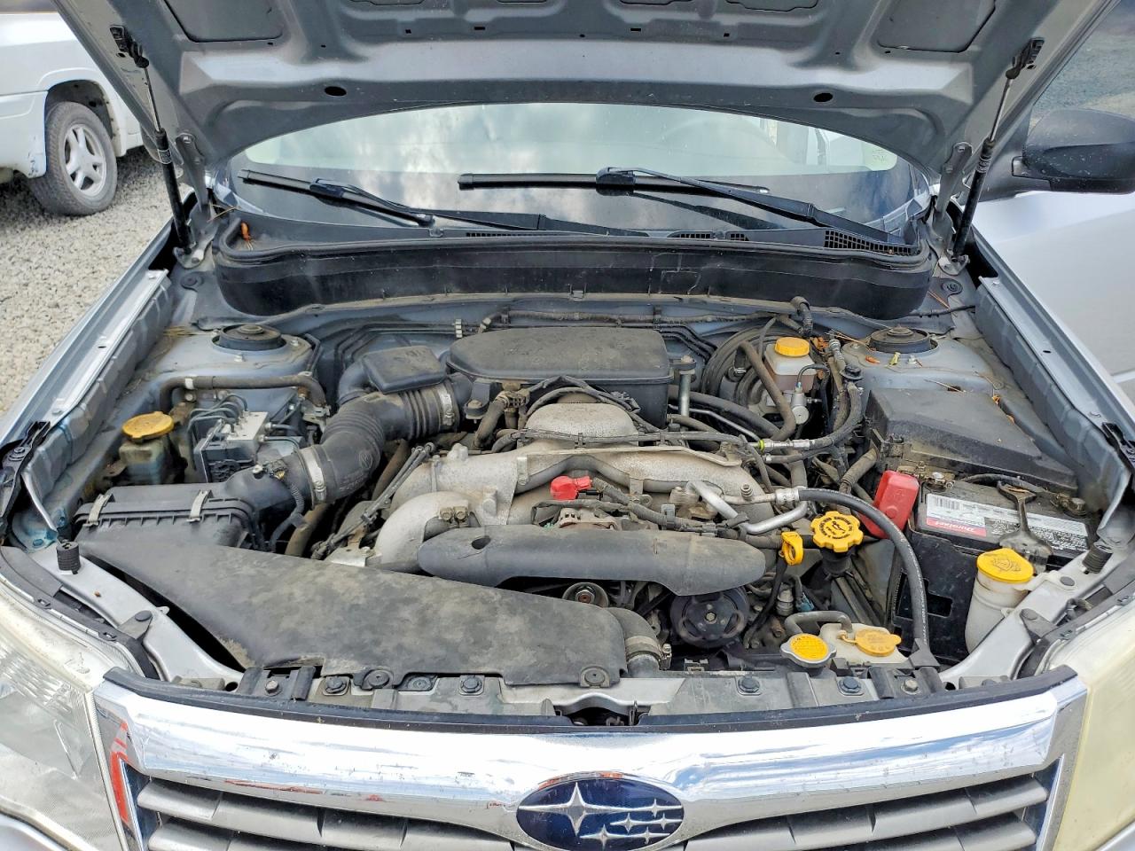 2010 Subaru Forester 2.5x Silver vin: JF2SH6AC6AH700168