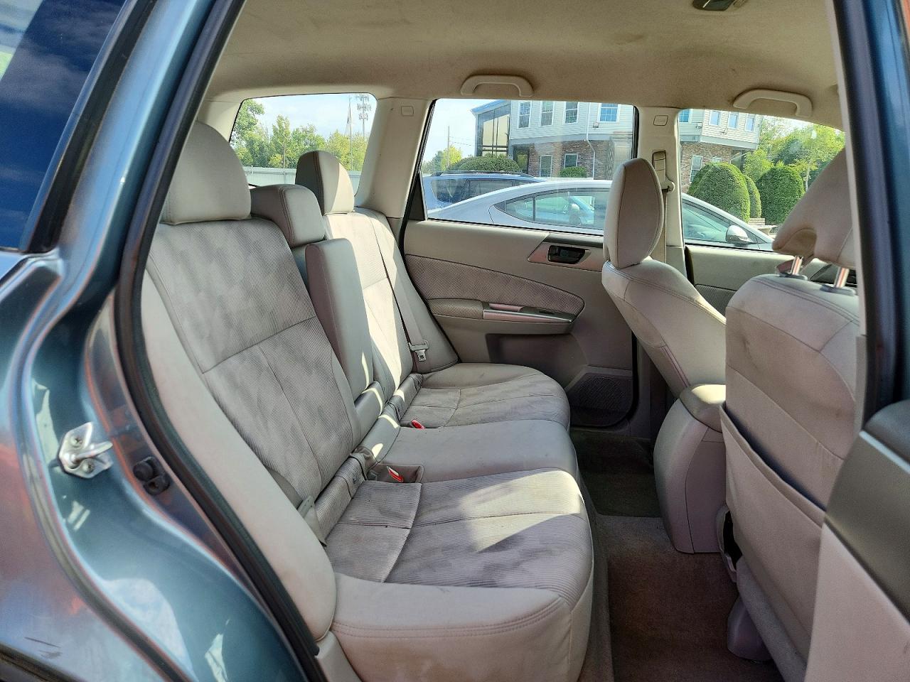 2010 Subaru Forester 2.5x Green vin: JF2SH6AC6AH706097