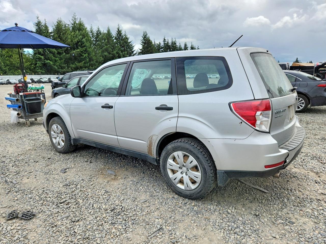 2010 Subaru Forester 2.5x Silver vin: JF2SH6AC6AH738130
