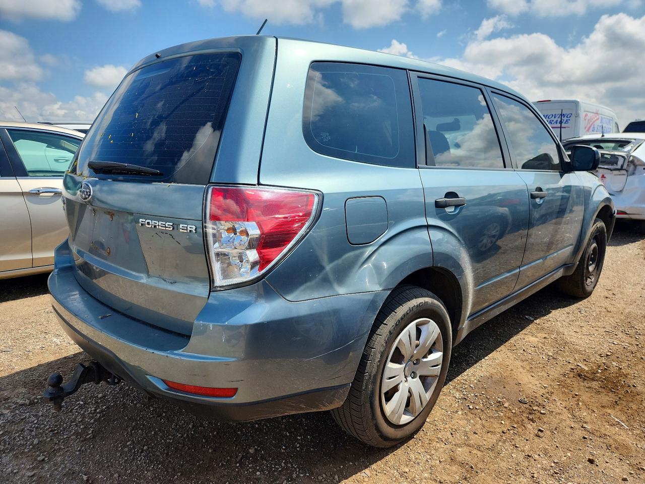 2010 Subaru Forester 2.5x Gray vin: JF2SH6AC6AH753291