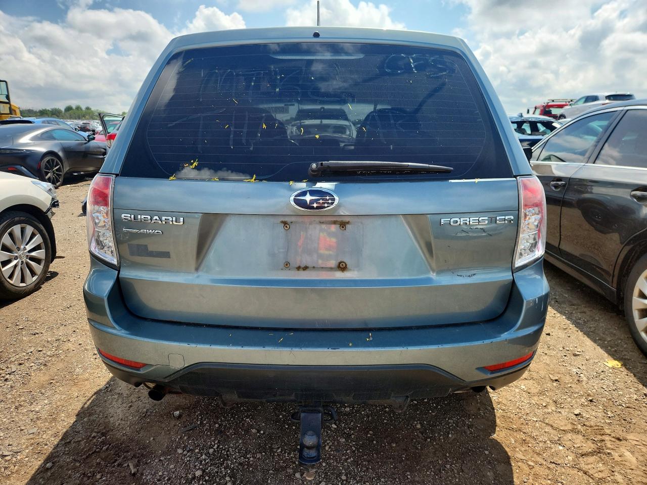 2010 Subaru Forester 2.5x Gray vin: JF2SH6AC6AH753291