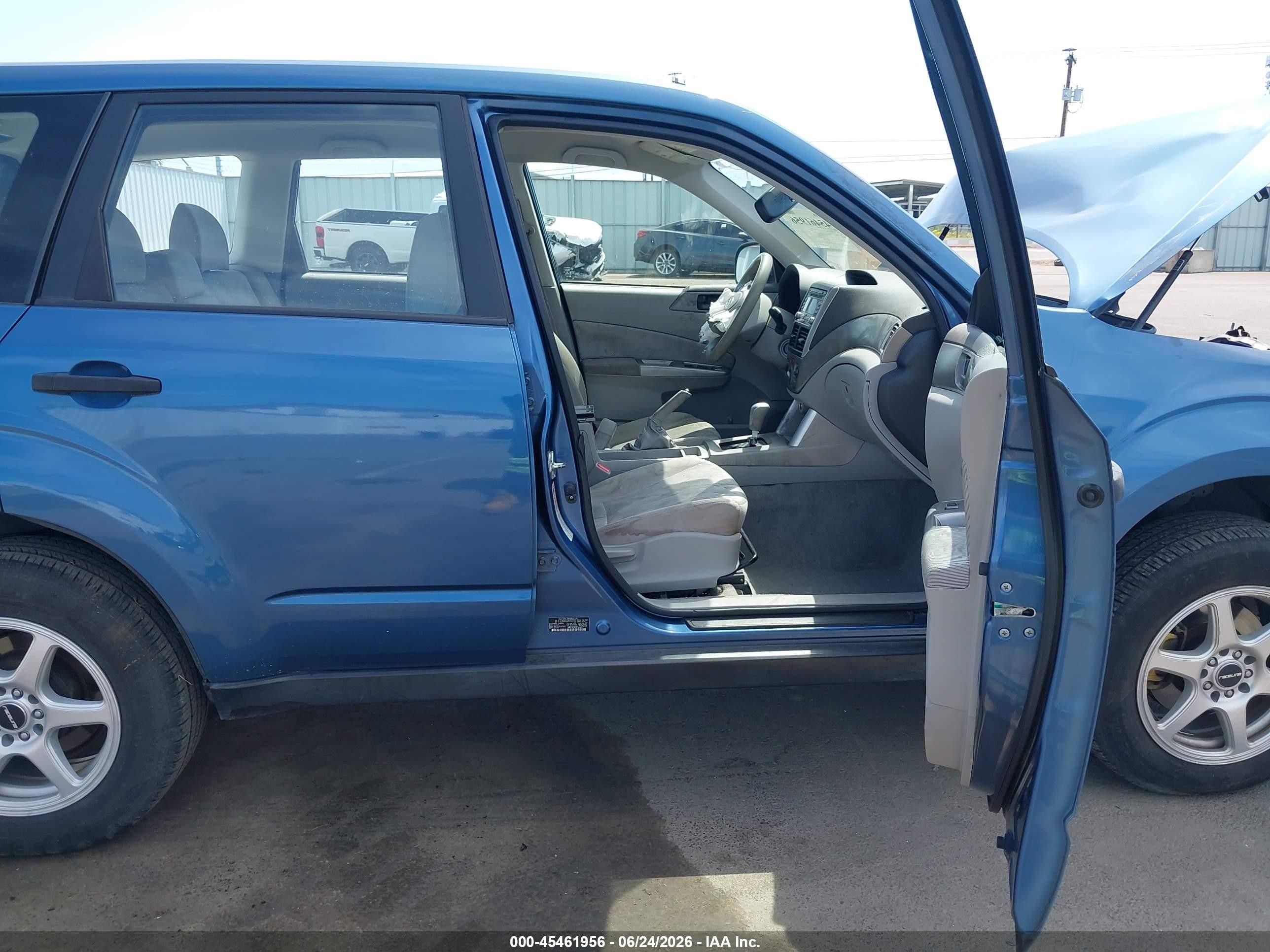 2010 Subaru Forester 2.5x Blue vin: JF2SH6AC6AH757552