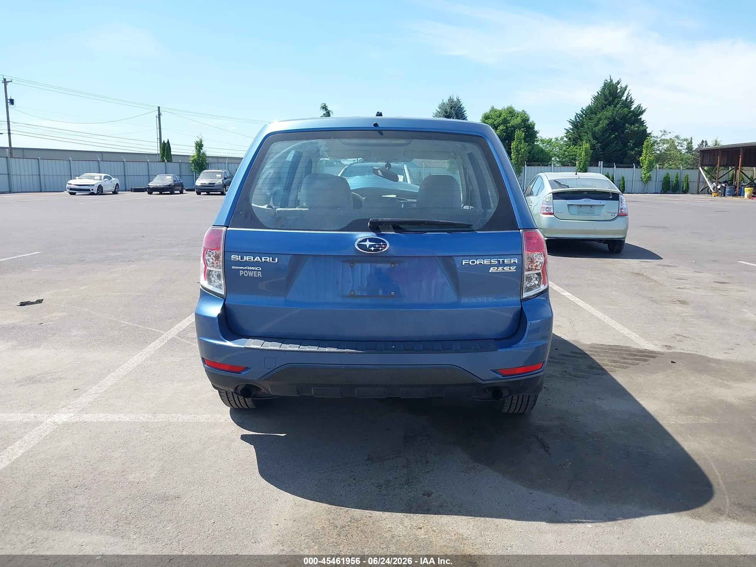2010 Subaru Forester 2.5x Blue vin: JF2SH6AC6AH757552