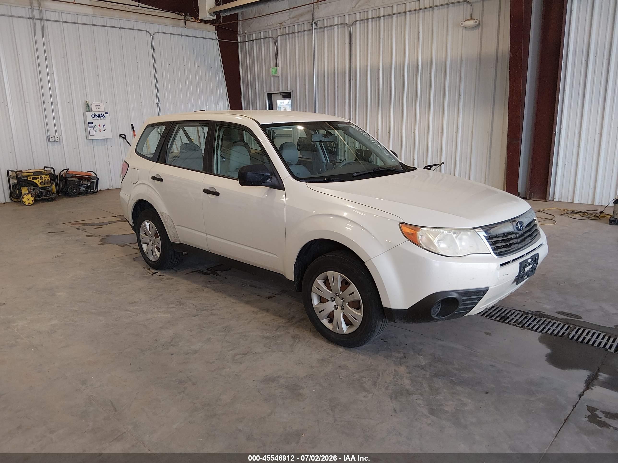 2010 Subaru Forester 2.5x White vin: JF2SH6AC7AH721448