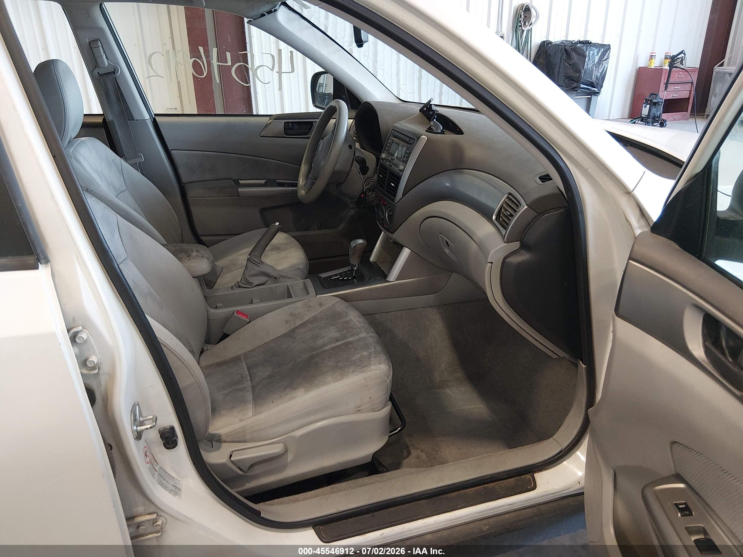 2010 Subaru Forester 2.5x Белый vin: JF2SH6AC7AH721448