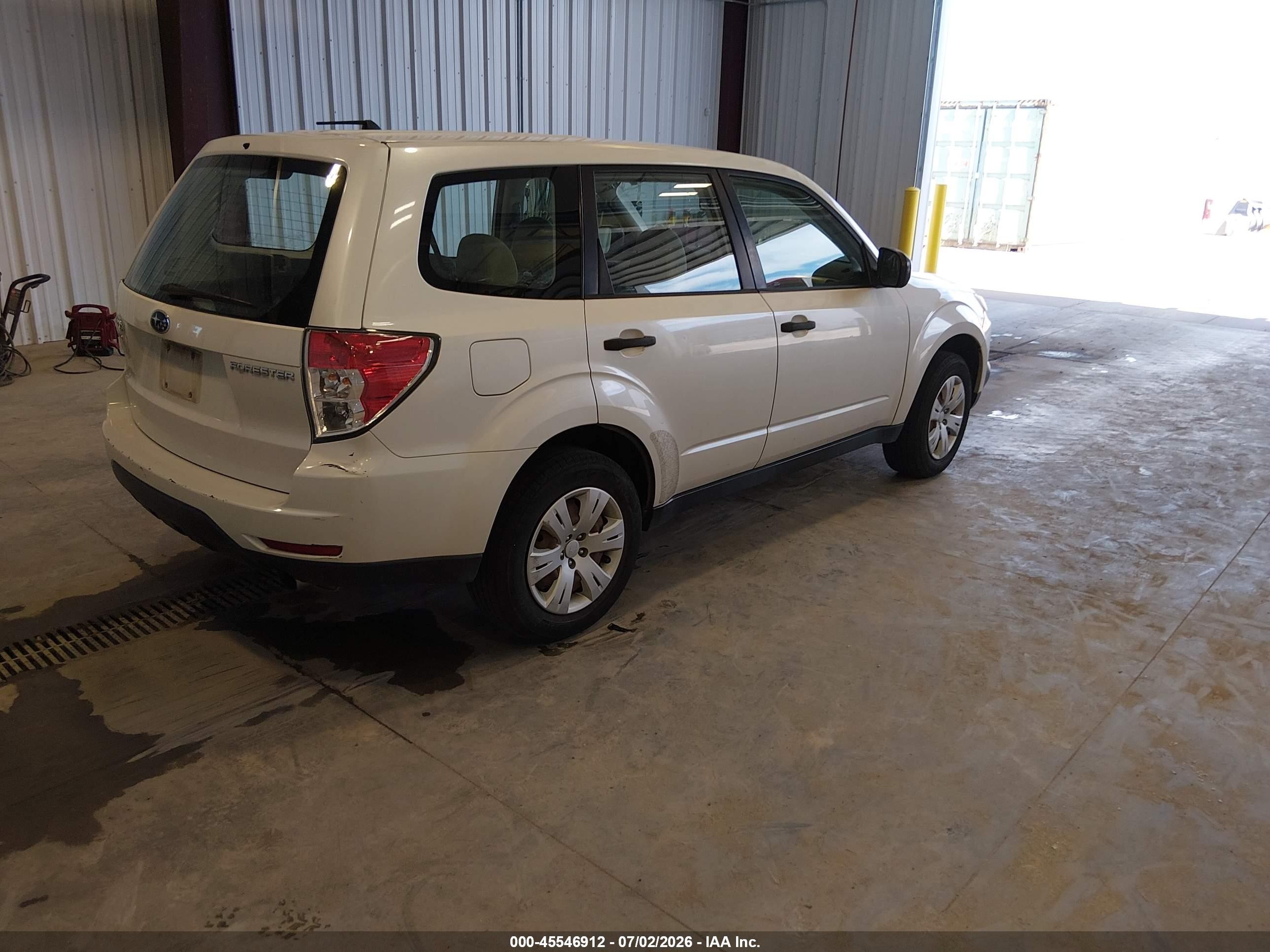 2010 Subaru Forester 2.5x Белый vin: JF2SH6AC7AH721448