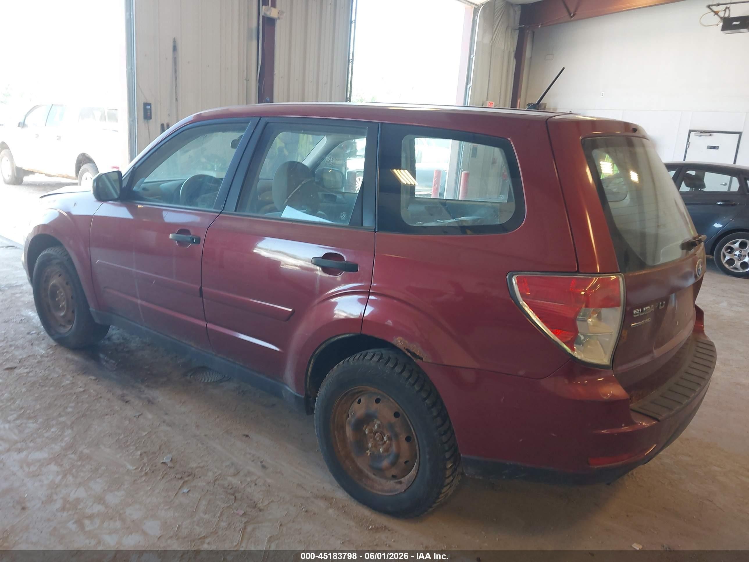 2010 Subaru Forester 2.5x Red vin: JF2SH6AC7AH760699