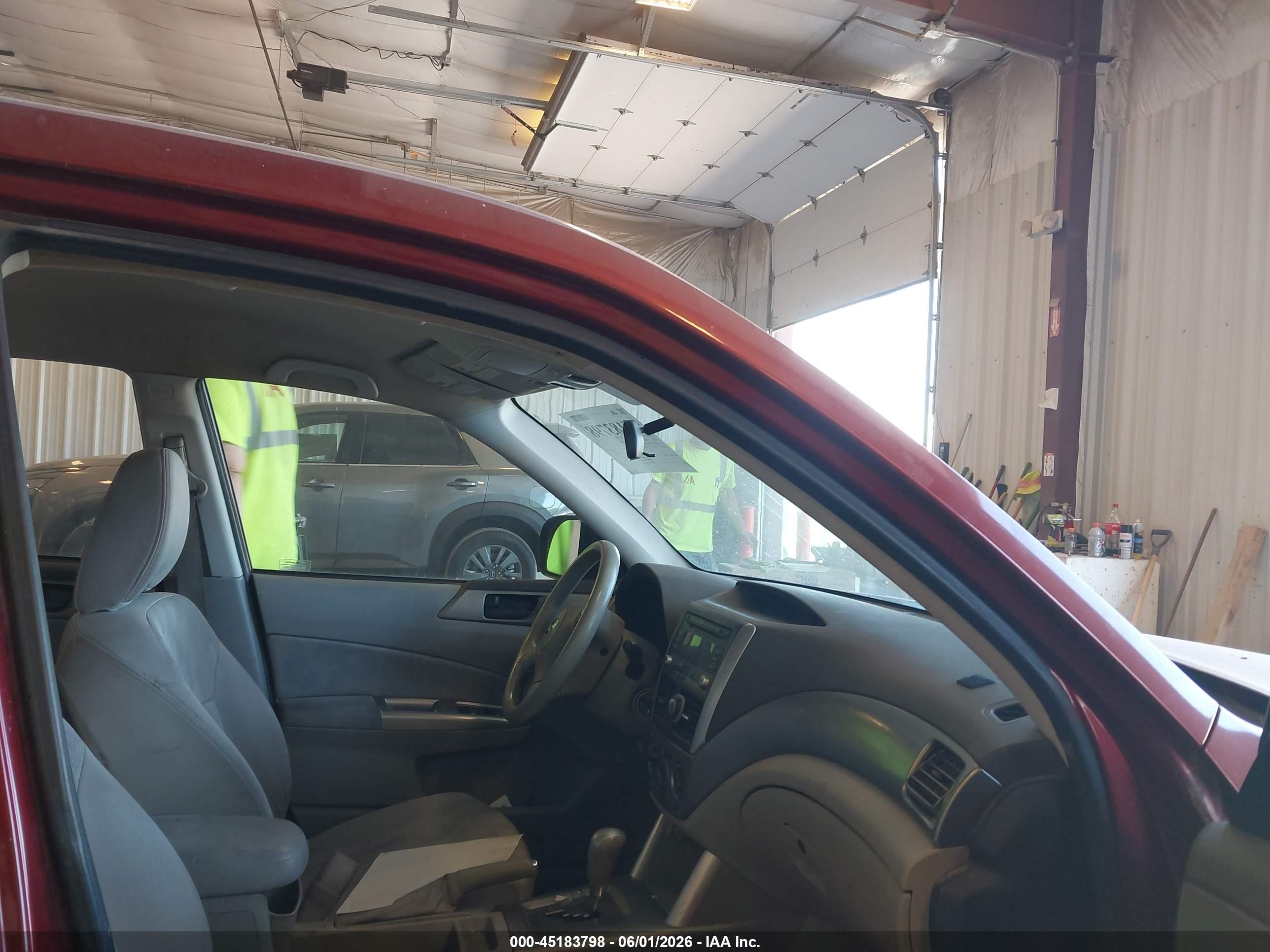 2010 Subaru Forester 2.5x Red vin: JF2SH6AC7AH760699