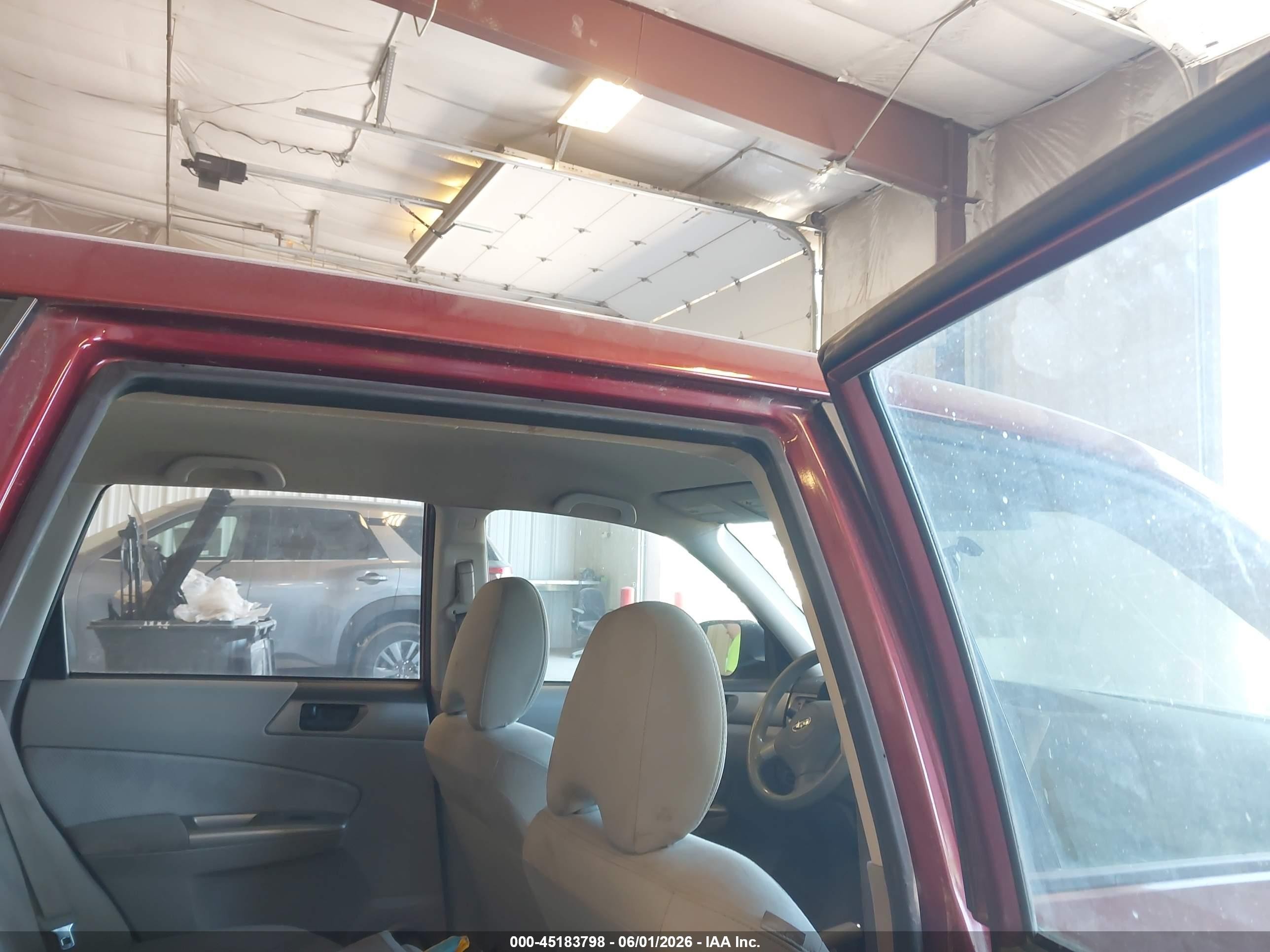 2010 Subaru Forester 2.5x Red vin: JF2SH6AC7AH760699
