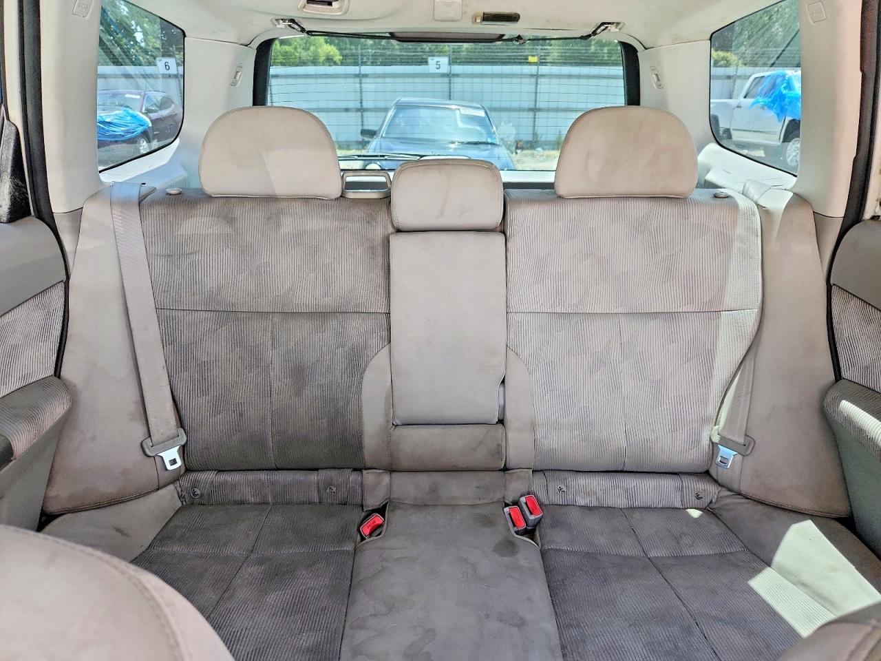 2010 Subaru Forester 2.5x White vin: JF2SH6AC8AG713722