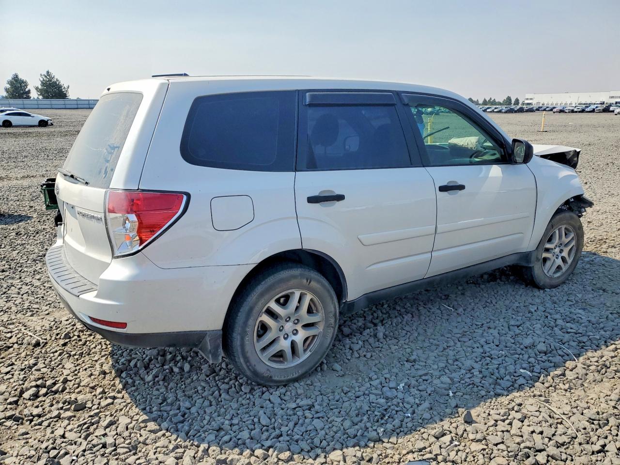 2010 Subaru Forester 2.5x White vin: JF2SH6AC8AH718154
