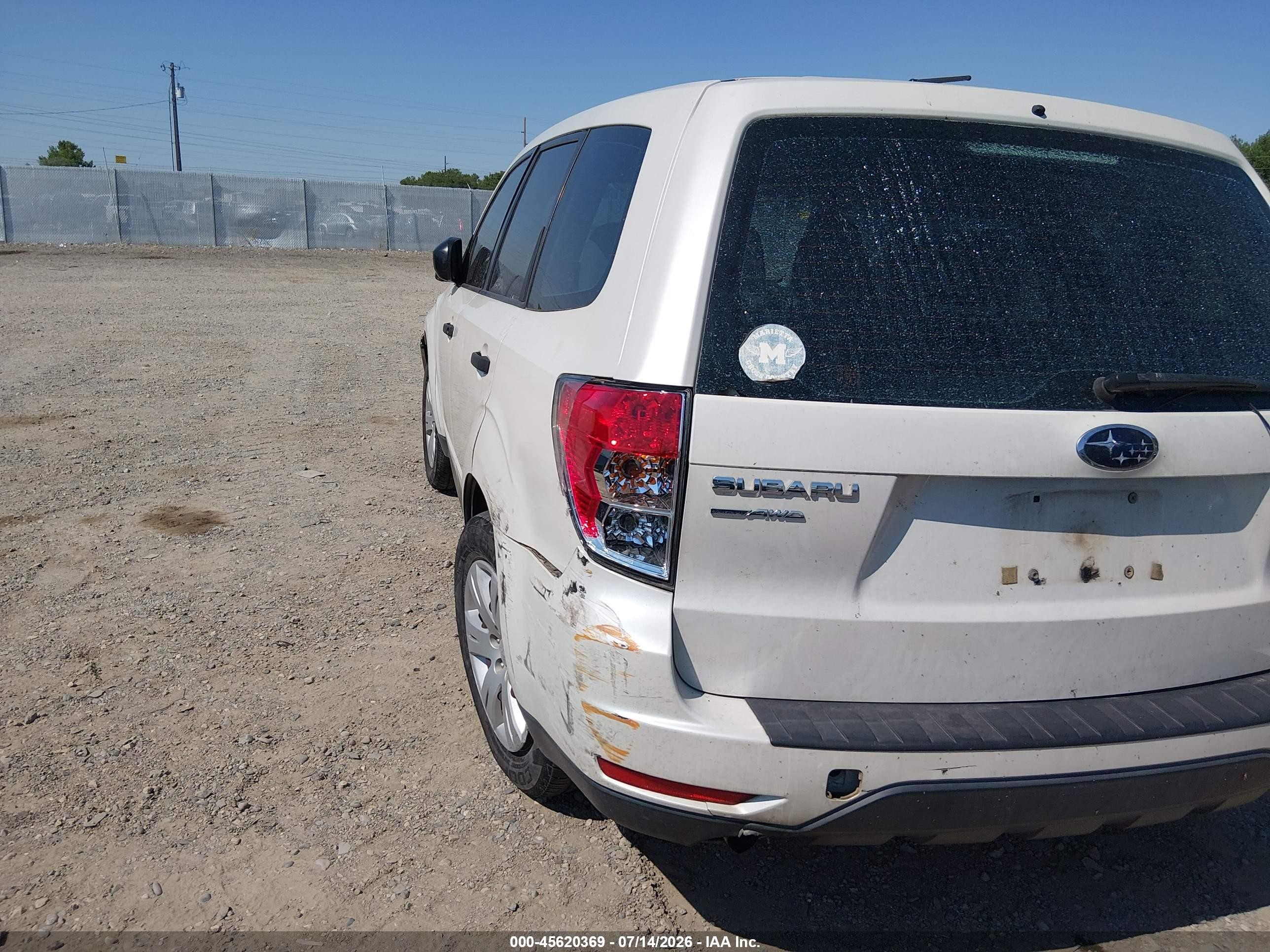 2010 Subaru Forester 2.5x Белый vin: JF2SH6AC8AH738145
