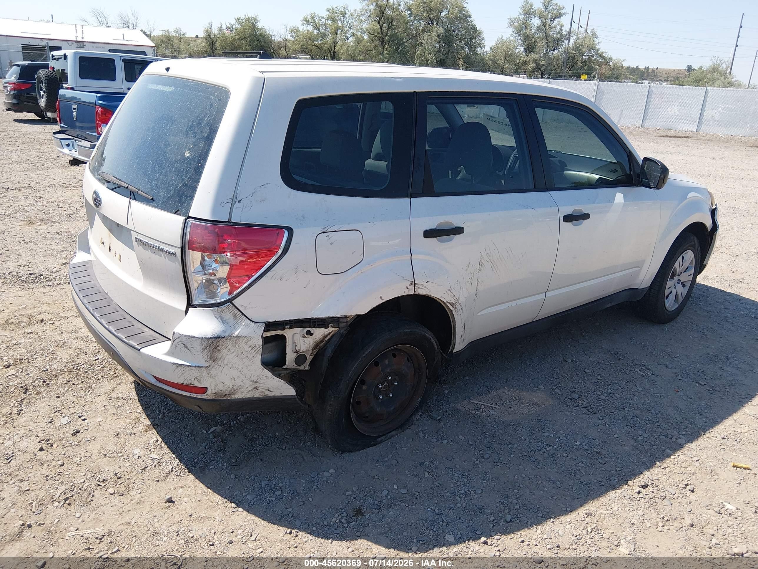 2010 Subaru Forester 2.5x Белый vin: JF2SH6AC8AH738145
