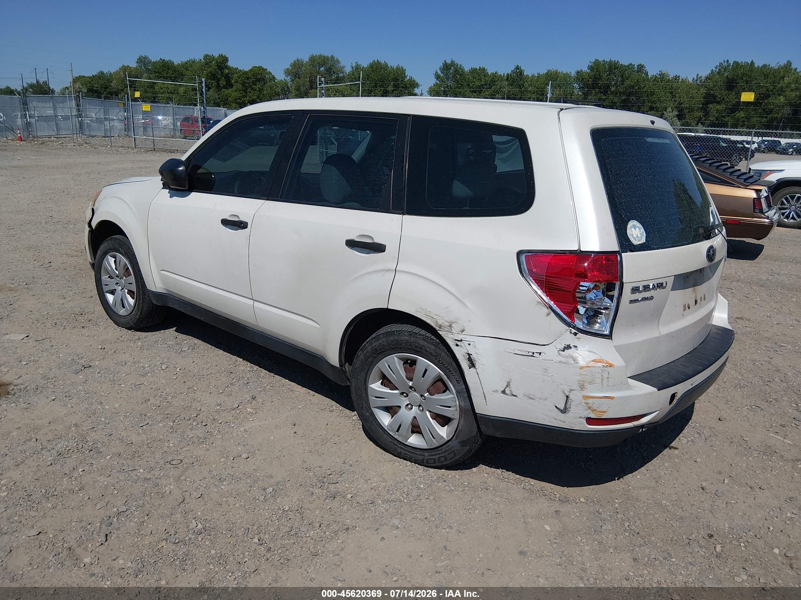 2010 Subaru Forester 2.5x Белый vin: JF2SH6AC8AH738145