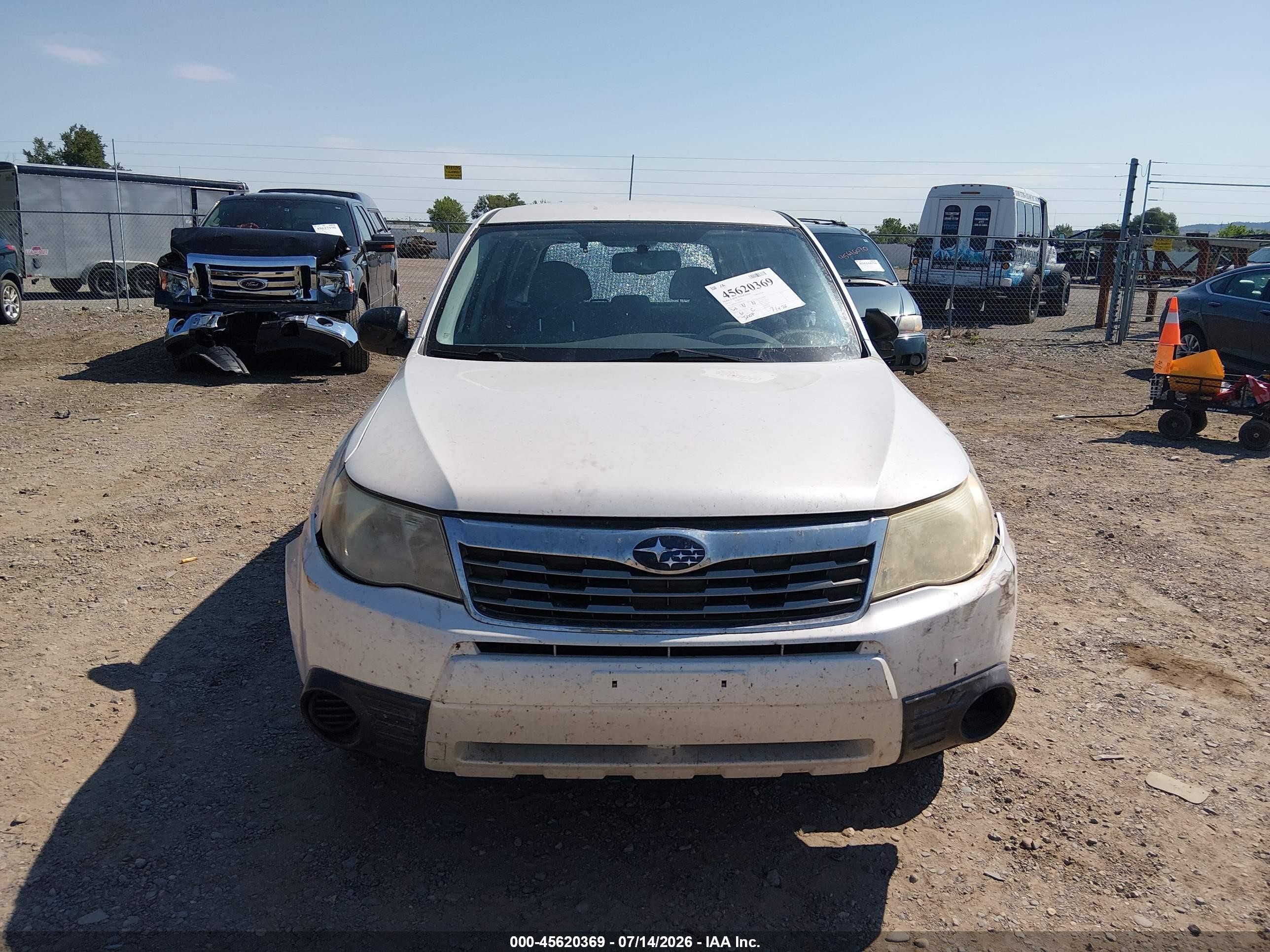 2010 Subaru Forester 2.5x Белый vin: JF2SH6AC8AH738145
