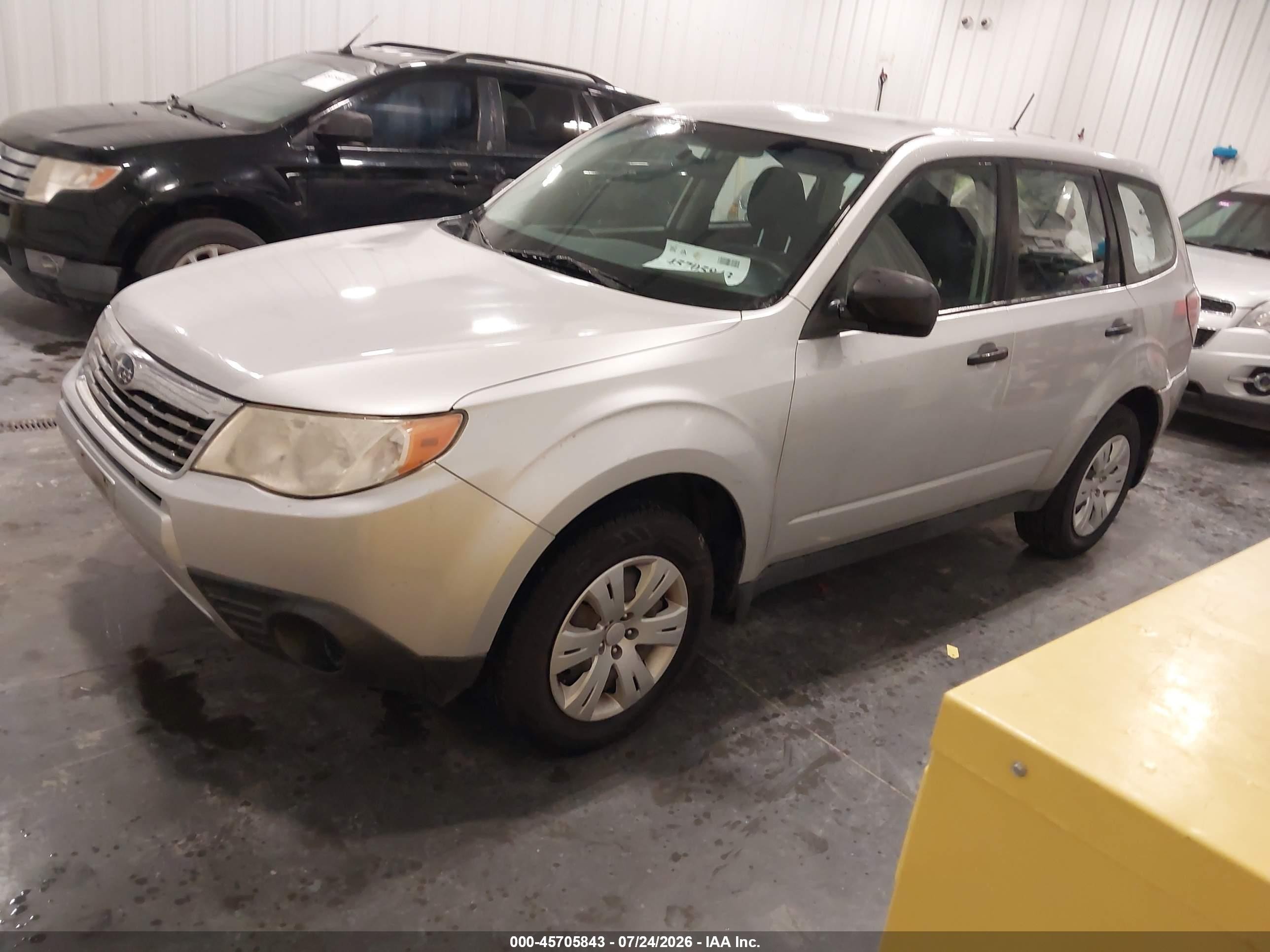 2010 Subaru Forester 2.5x Silver vin: JF2SH6AC9AH700018