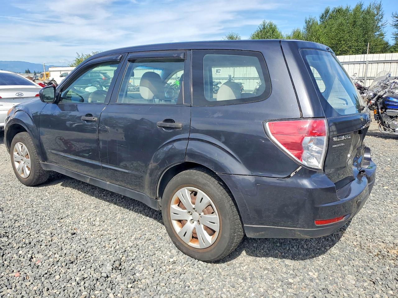 2010 Subaru Forester 2.5x Black vin: JF2SH6AC9AH728031