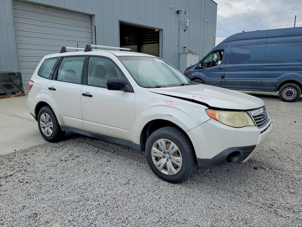 2010 Subaru Forester 2.5x White vin: JF2SH6AC9AH743824