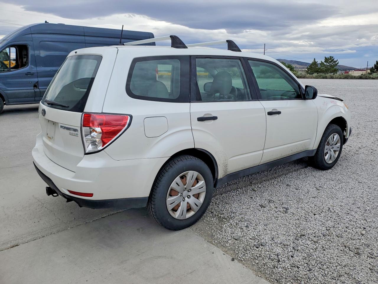 2010 Subaru Forester 2.5x White vin: JF2SH6AC9AH743824