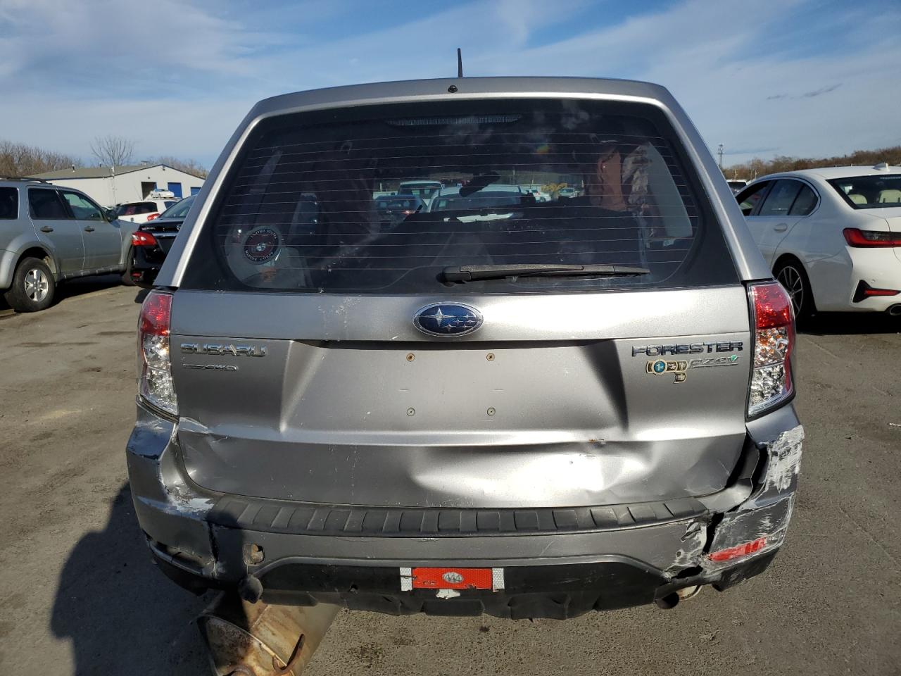 2010 Subaru Forester 2.5x Silver vin: JF2SH6AC9AH745797